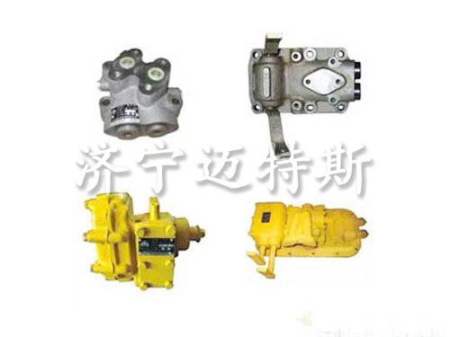 <a href=http://www.learnspanishct.com target=_blank class=infotextkey>山推推土機(jī)</a>全車泵與閥