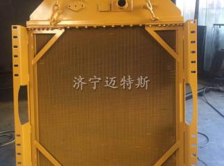 宣工SD8原廠水箱推土機(jī)散熱器